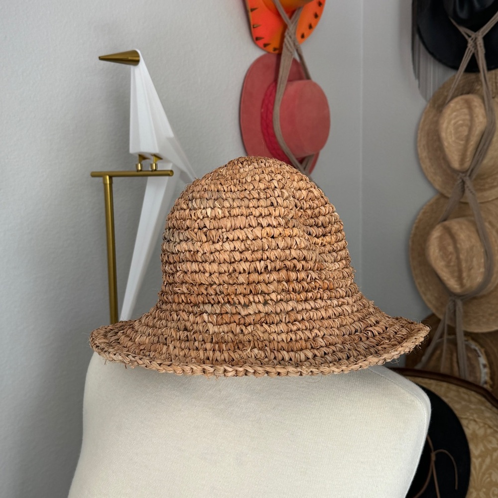Friends of friends straw bucket hat! Fits head size medium/ large!